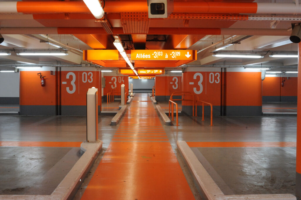 Signalétique et signalisation routière parking souterrain